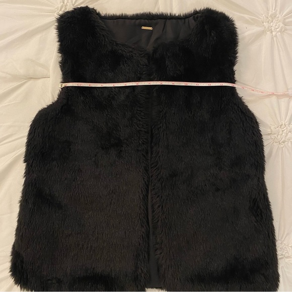 ALDO Faux Fur black Vest - Picture 7 of 7